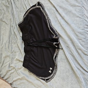 Medium UnderArmour Running‎ Shorts